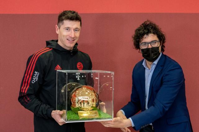 1639445749618068994.jpg 金童奖颁奖礼落幕:佩德里加冕 莱万蝉联都体金球