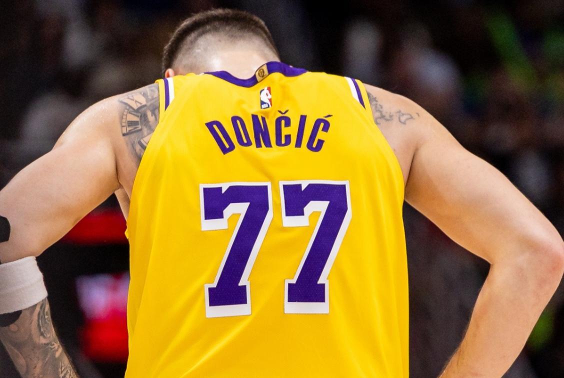 东契奇你太狠了，签1.6亿，还创造历史第一纪录，却被喷球队毒药