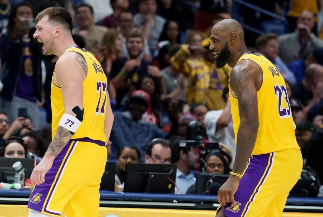 东契奇你太狠了，签1.6亿，还创造历史第一纪录，却被喷球队毒药