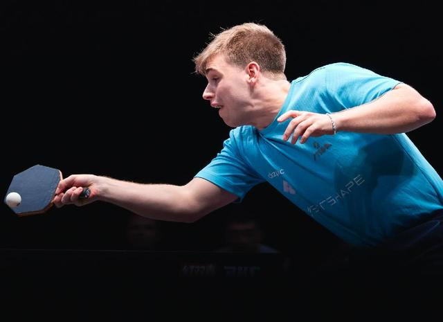 世界杯比赛在线观看入口-连扳三局淘汰奥运亚军,国乒19岁新星一战成名!对手情绪被打失控|温瑞博|莫雷加德|WTT重庆冠军赛|特鲁斯·莫雷加德|巴黎奥运会_新浪体育_新浪新闻