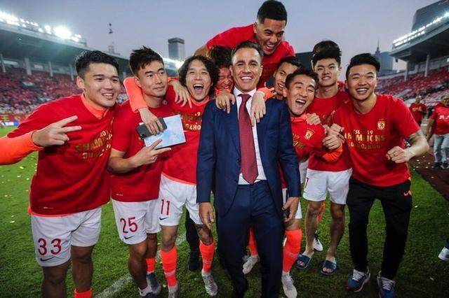 世界杯赛事直播平台下载-多队欠薪+无力经营！中超频现黑天鹅 遇最严峻考验