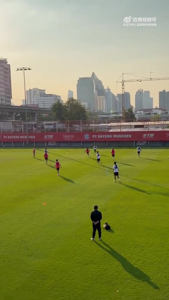 姆本扎“金搓”世界波