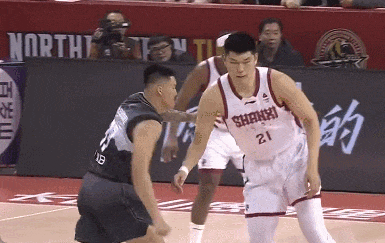 世界杯赛事直播平台下载-啊！袭裆2米25大中锋！广东队昔日三冠成员