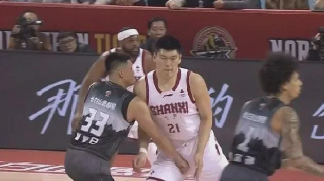 世界杯赛事直播平台下载-啊！袭裆2米25大中锋！广东队昔日三冠成员